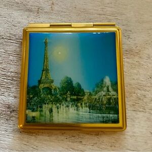 Gold Compact with Eiffel Tower Design